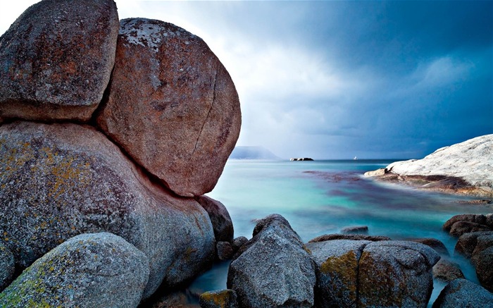 stones boulders sky sea horizon-Perfect landscape HD wallpaper Views:11099 Date:2013/3/14 23:40:07