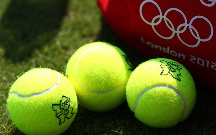 tennis balls-sports theme HD Wallpaper Views:9930 Date:2013/3/1 18:50:25