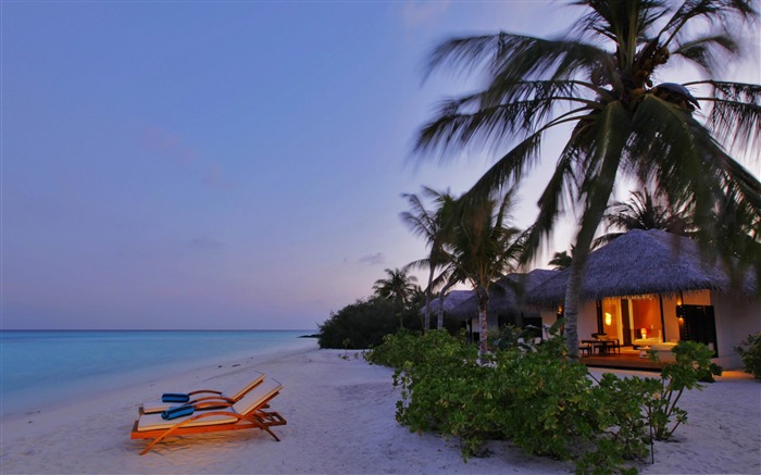 beach bungalows-Nature Landscape wallpaper Views:9826 Date:2013/4/21 0:54:39