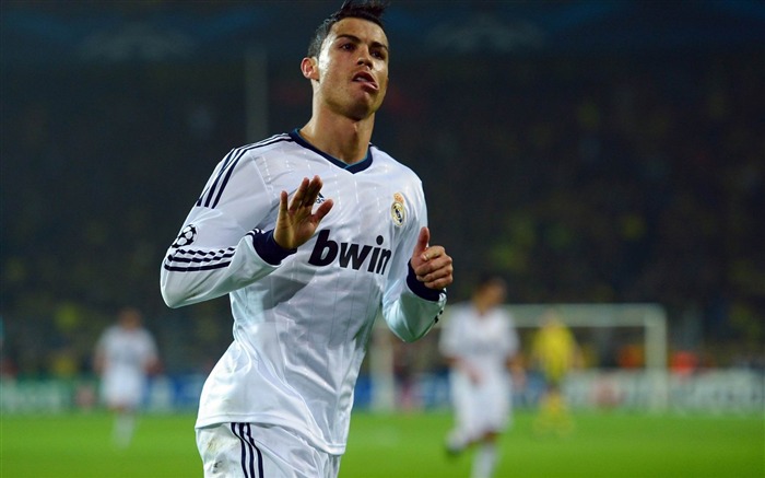 cristiano ronaldo-Football moment HD Wallpapers Views:15366 Date:2013/4/17 0:21:13