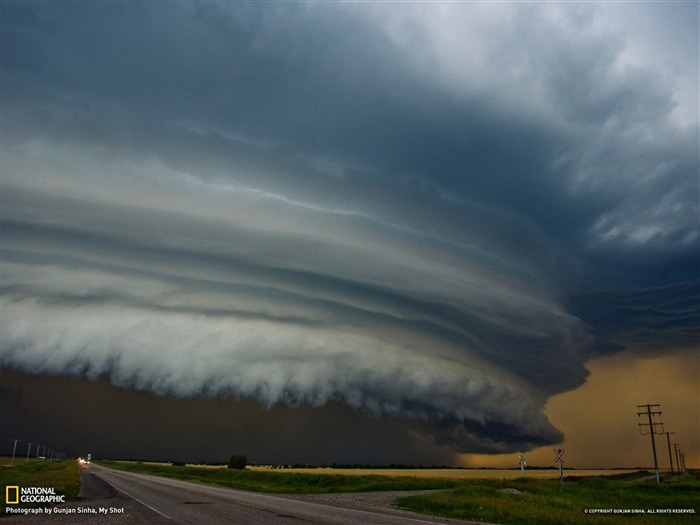 Shelf Cloud Saskatchewan-National Geographic wallpaper Views:13199 Date:2013/5/17 23:11:50