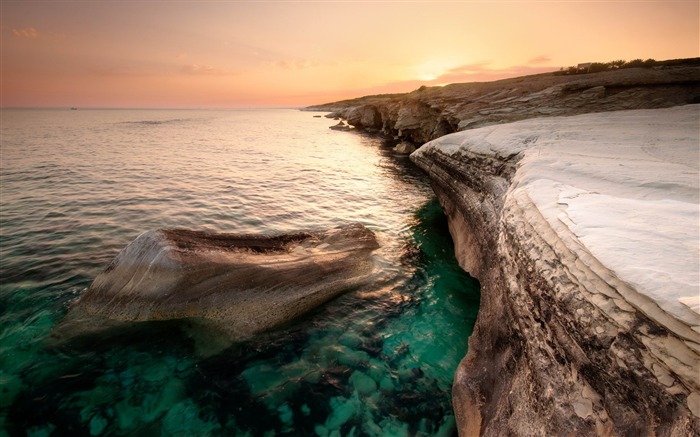 cyprus coast-Landscape widescreen wallpaper Views:9329 Date:2013/5/7 22:39:18