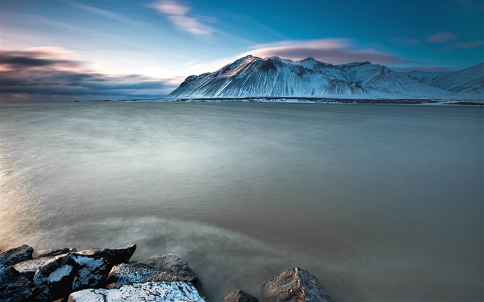 foggy mountain lake-Landscape widescreen wallpaper Views:8335 Date:2013/5/7 22:41:17