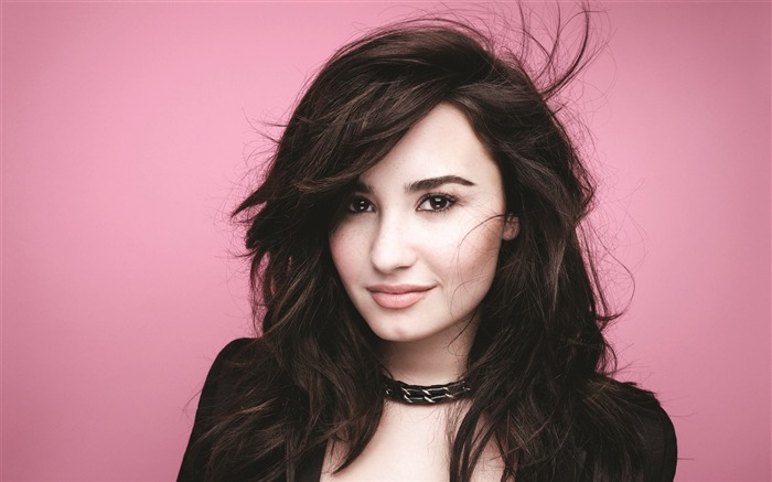 Demi Lovato-Beauty photo HD wallpapers Views:9284 Date:2013/6/23 9:52:35