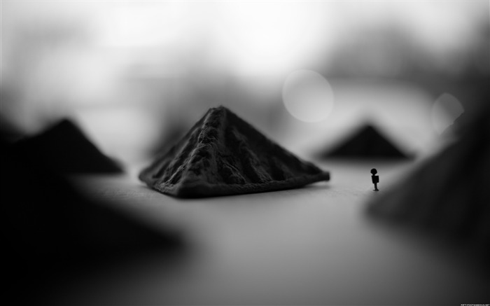 Pyramid-Life photography HD wallpaper Views:7408 Date:2013/6/14 23:40:31