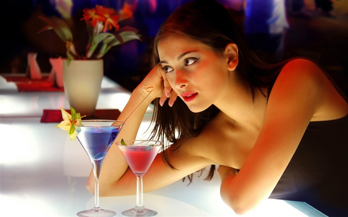 Fille et cocktails-Girl Photo HD Fond d'écran Vues:11432