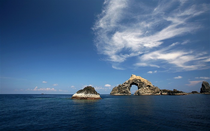 海洋岩石山洞-夏日风景高清壁纸 浏览:11663