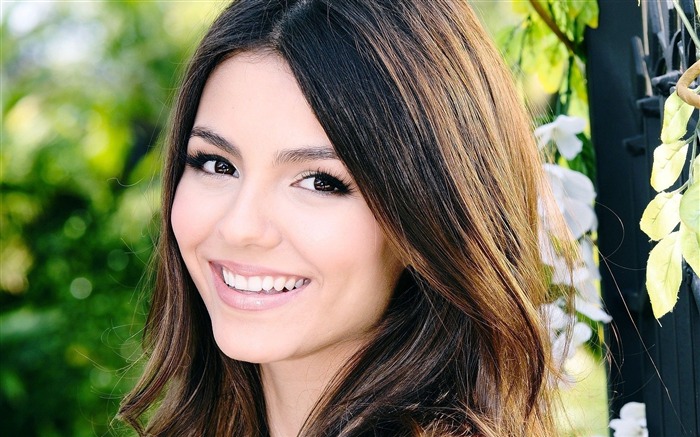 Victoria Justice foto de beleza HD wallpaper 01 Visualizações:8084