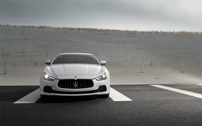 2014 Maserati Ghibli Cars HD Wallpaper 11 Views:9157 Date:2013/8/6 23:46:25