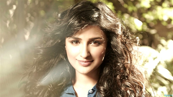 Parineeti Chopr-Beauty foto fondo de pantalla HD Vistas:6275