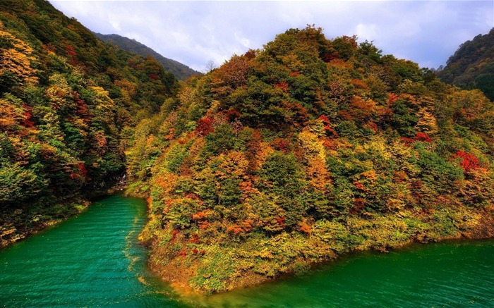 田澤湖 - 最佳風景高清壁紙 查看次數:10397