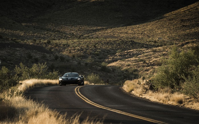 2014 McLaren 迈凯轮P1汽车高清桌面壁纸 浏览:10162