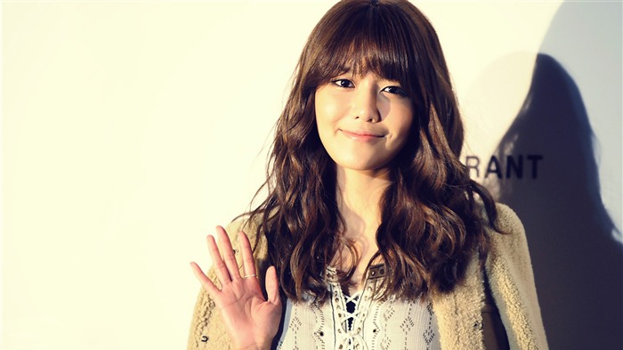 Choi Soo Young Korean beauty photo wallpaper 07 Views:9592 Date:2013/9/20 14:27:52