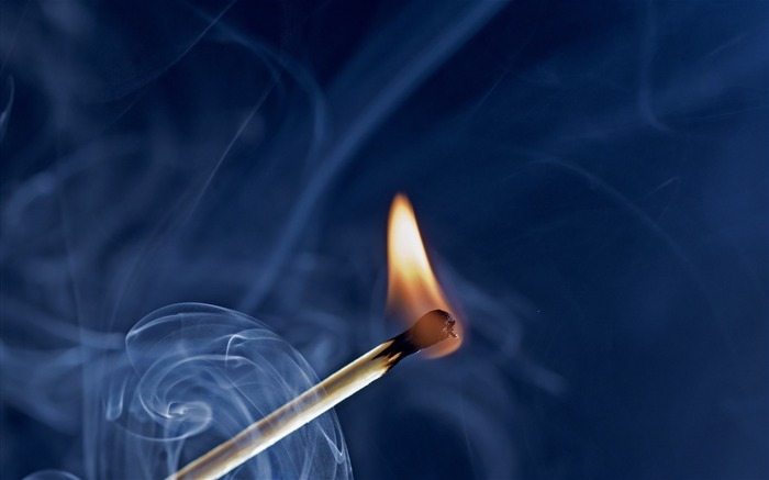 match fire smoke-HIGH Quality Wallpaper Views:8831 Date:2013/9/12 23:16:03