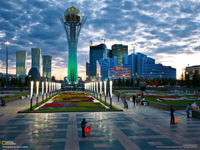 Bayterek Monument Kazakhstan-National Geographic Wallpaper Views:9328 Date:2013/10/19 10:54:25