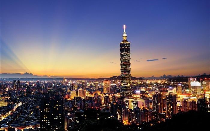 Taiwan skyscrapers city night-cities HD Wallpaper Views:22563 Date:2013/10/28 8:20:41