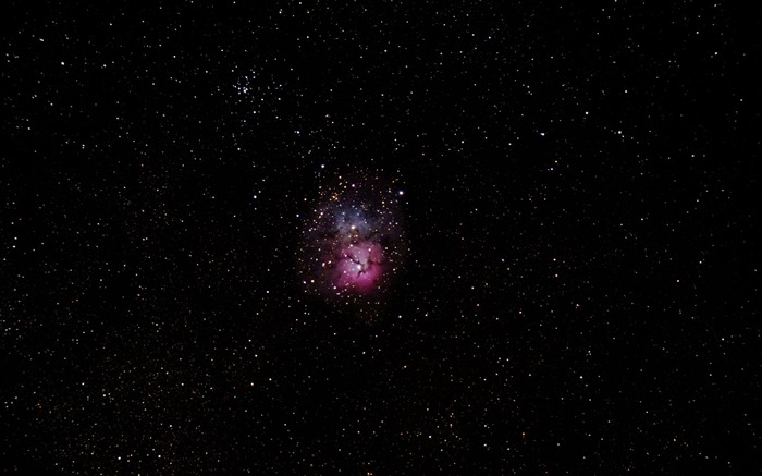 Trifid Nebula M20-Universe HD Wallpaper Views:10325 Date:2013/10/15 19:02:36