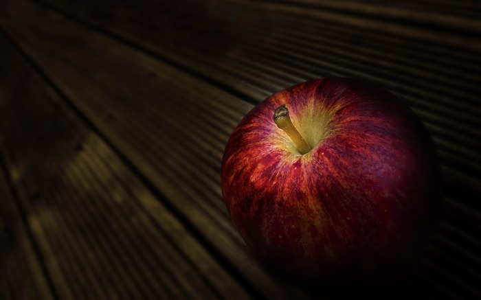 red apple-Best HD Wallpaper Views:8992 Date:2013/10/23 11:11:48