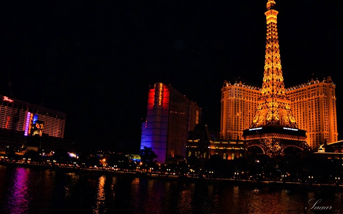 vegas night-cities HD Wallpaper Views:8067 Date:2013/10/28 8:23:04