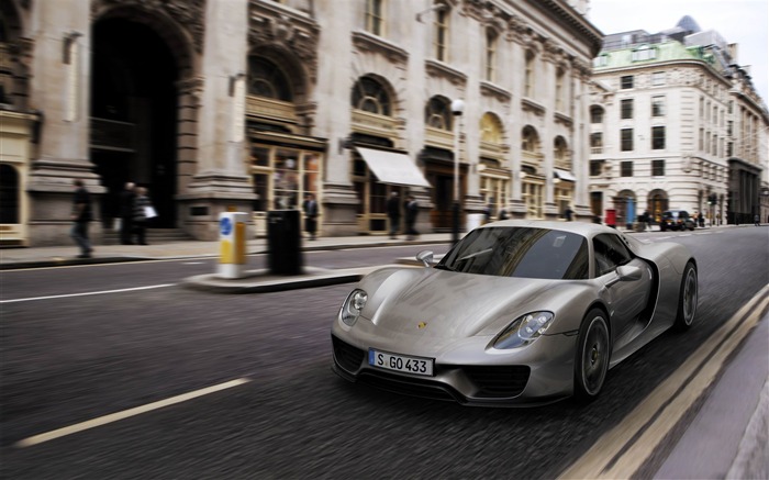 2014 Porsche 918 Spyder Car HD Wallpaper 01 Views:10562 Date:2013/11/5 8:32:24