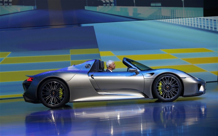 2014 Porsche 918 Spyder Car HD Wallpaper 09 Views:9786 Date:2013/11/5 8:36:27