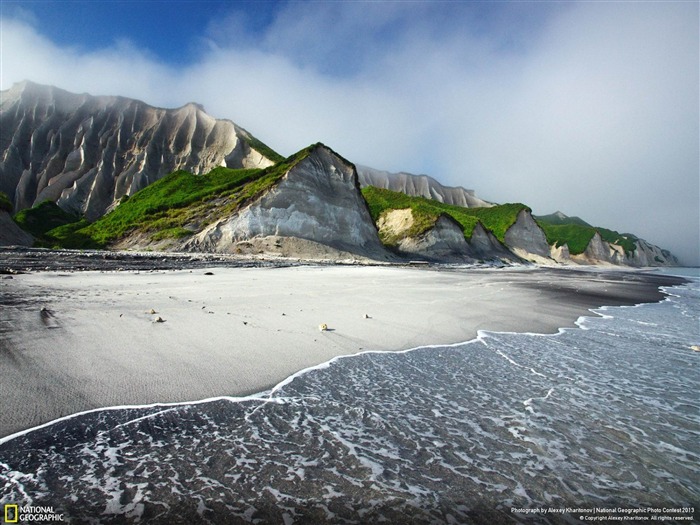 Roches blanches de l'île Iturup-National Geographic fond d'écran Vues:10026