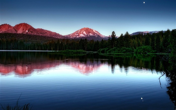 Noite no fundo do lago-Paisagem HD Visualizações:9657