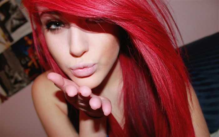 Red haired olhos vermelhos girl kiss-Photo HD wallpaper Visualizações:11802