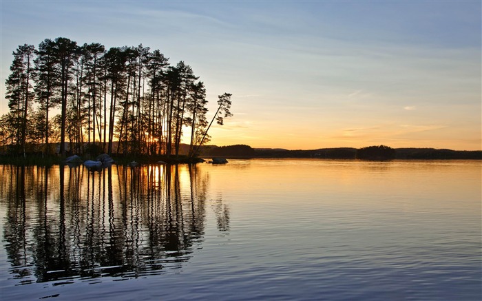 Pôr do sol no fundo do lago-Paisagem HD Visualizações:9845