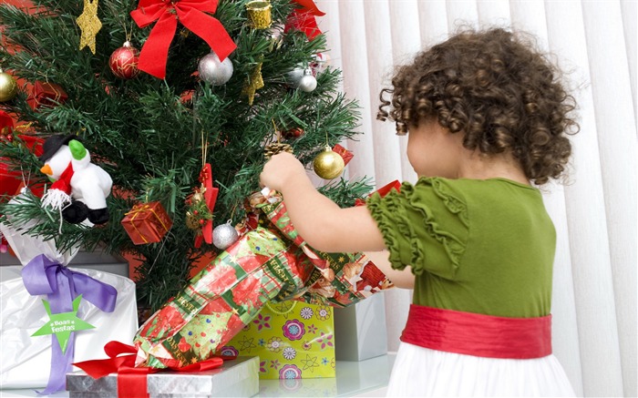 Cute kids Merry Christmas Holiday Wallpaper 01 Views:8860 Date:2013/12/23 8:14:31