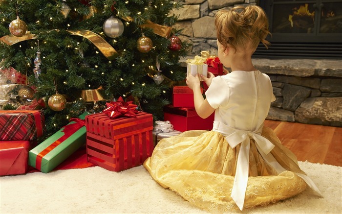 Cute kids Merry Christmas Holiday Wallpaper 10 Views:9024 Date:2013/12/23 8:20:51