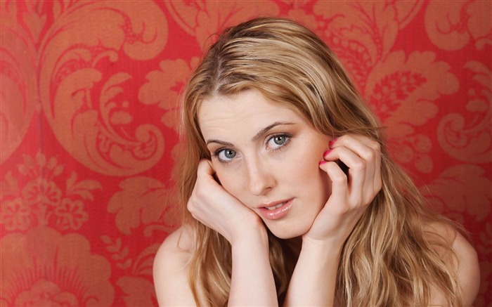 blonde girl beautiful-Photo HD Wallpaper Views:10063 Date:2013/12/20 21:43:28