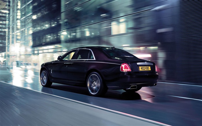 Fondo de pantalla de Rolls Royce Ghost V-Specification 2015 01 Vistas:8453