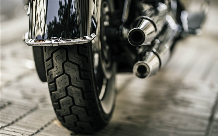 Motorcycle Wheel-HD Desktop Wallpaper Views:10201 Date:2014/1/12 8:12:32