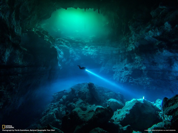 Cave Diving in Tulum Mexico-2013 National Geographic Wallpaper Views:25968 Date:2014/2/3 10:16:00