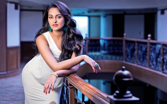 atriz sonakshi sinha-photo HD Wallpaper Visualizações:8723