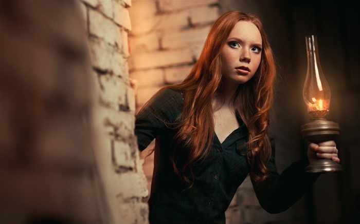 redhead girl lamp-High quality wallpaper Views:7985 Date:2014/2/16 1:35:15