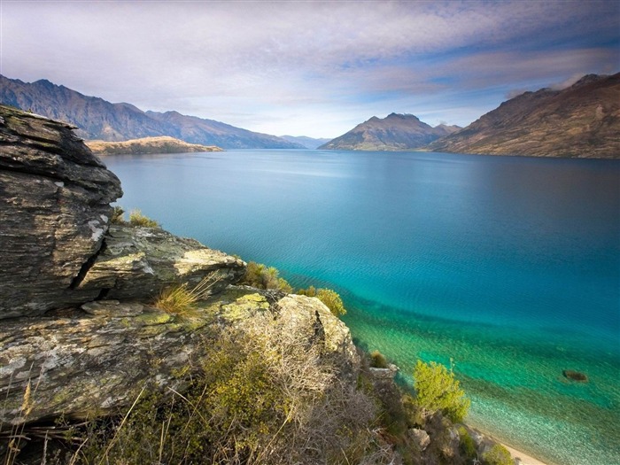 pedras costa lago água-foto HD papel de parede Visualizações:8984