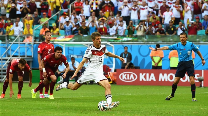 Thomas Muller-World Cup 2014 Final Germany HD Wallpaper 01 Views:8279 Date:2014/7/12 9:18:53