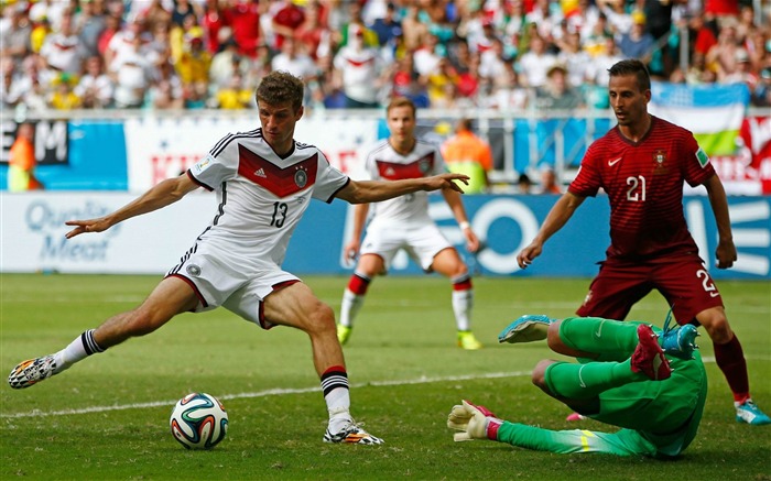 Thomas Muller-World Cup 2014 Final Germany HD Wallpaper Views:10045 Date:2014/7/12 9:14:49