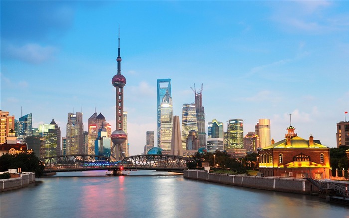 shanghai cityscape-Cities HD Wallpaper Views:11855 Date:2014/7/14 8:21:57