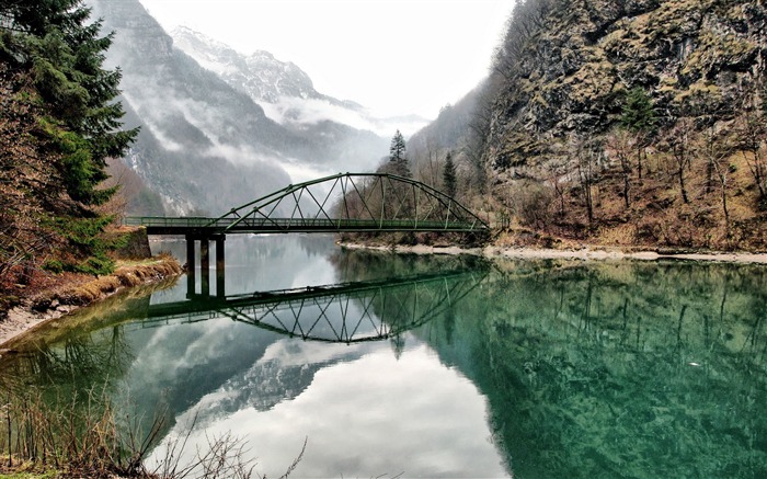 桥梁湖泊高山-Retina风景壁纸 浏览:8382