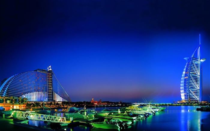 Dubai Night Skyline-Cities HD Wallpaper Views:11733 Date:2014/8/31 2:02:03