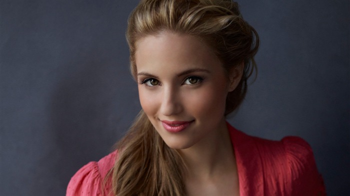 Dianna Agron Smile-Beauty wallpapers Visualizações:12022