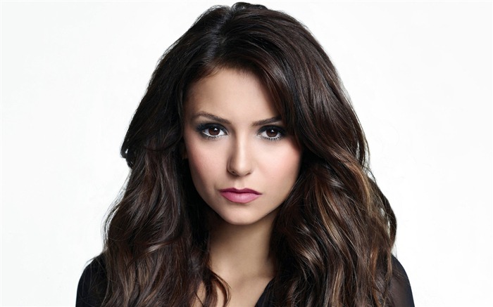 Nina Dobrev-photo fondo de pantalla HD Vistas:10979