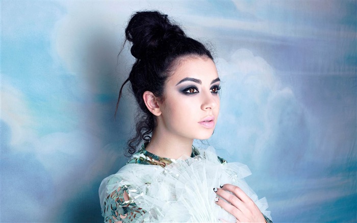 Papel de parede da foto charli xcx-Beauty Visualizações:11682