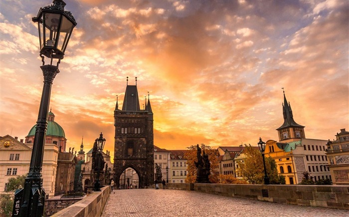 sunset in prague-Cities HD Wallpaper Views:13639 Date:2014/11/29 4:17:58