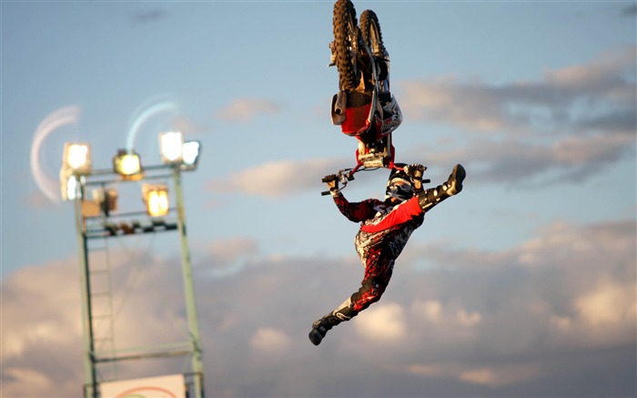 Crazy Motocross Jumps-Sports HD Wallpapers Visualizações:8774