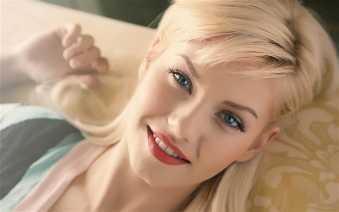 Elisha Cuthbert-Actrice photo Fonds d'écran Vues:14711