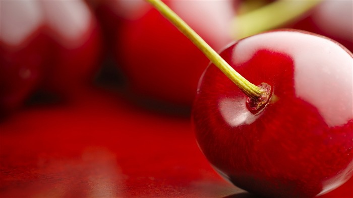 Red Cherry-High quality HD Wallpaper Views:9256 Date:2015/1/9 23:12:09